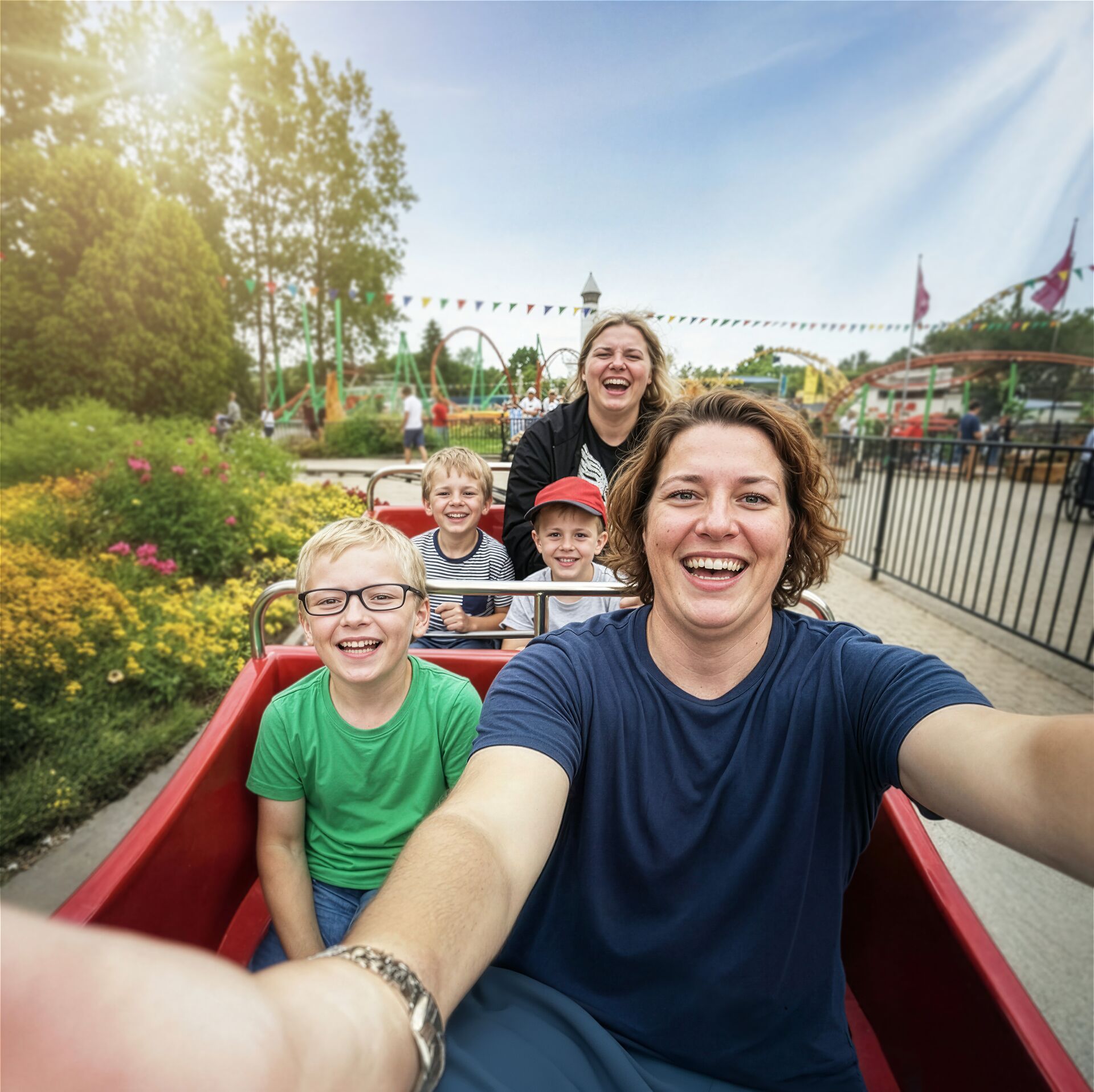 Foto's en video's van de communicatiecampagne Iedereen Verdient Vakantie 2026 IVV_campagne2026_Pretpark_02_300DPI