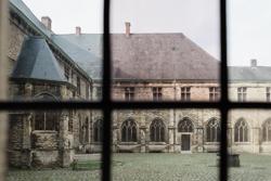 Sint-Pietersabdij_Pandhof (c) Yuri_Andries