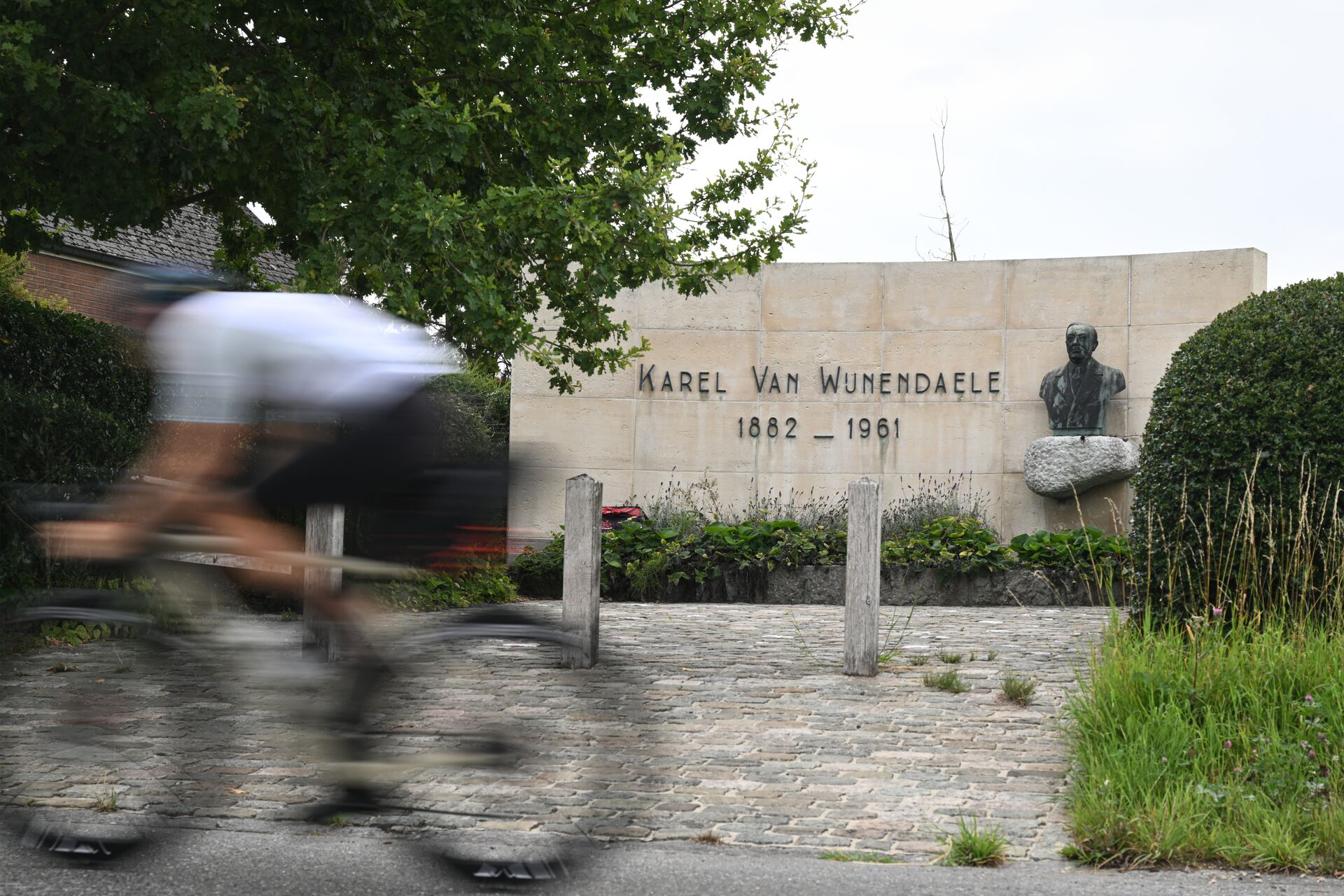 CYCLING IN FLANDERS Ronde van Vlaanderenstraat (c) Grinta!
