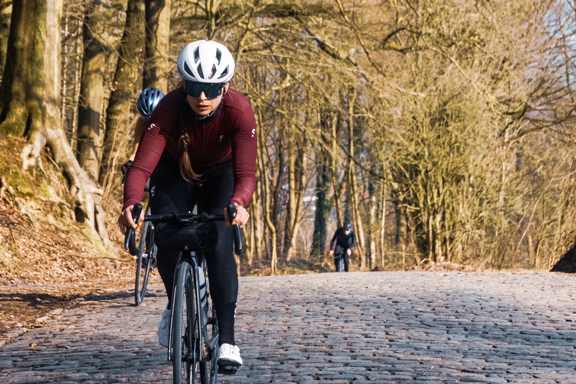 Known for it’s flat finish, Gent-Wevelgem has earned a name for being one of the most gruelling races for sprinters. This signposted route however, doesn't finish in Wevelgem and neither does it start in Gent. The 84 km loop starts and finishes at the foot of the legendary Kemmelberg in Heuvelland, Flanders. With its 883 altimeters, the route focusses on the area of the West Flemish Hills along the French-Belgian border. Expect difficult terrain, complete with cobbles, plugstreets, hills and unfavourable winds. Resolute in its history, the Gent-Wevelgem navigates a number of the battlefields from the First World War. We asked our friends at Cycling Destination and Fat Pigeon to ride the route. cycling route Gent - Wevelgem (18)