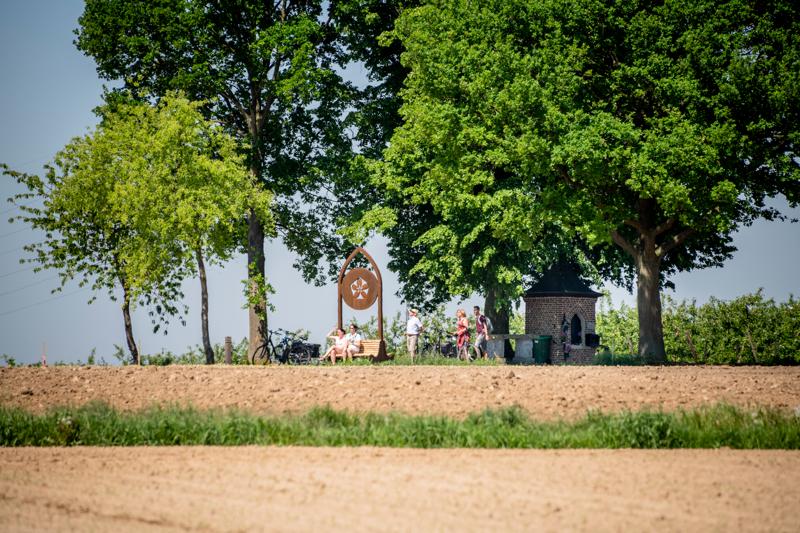 Kapel tEikske_Mimosis (c) Lander Loeckx