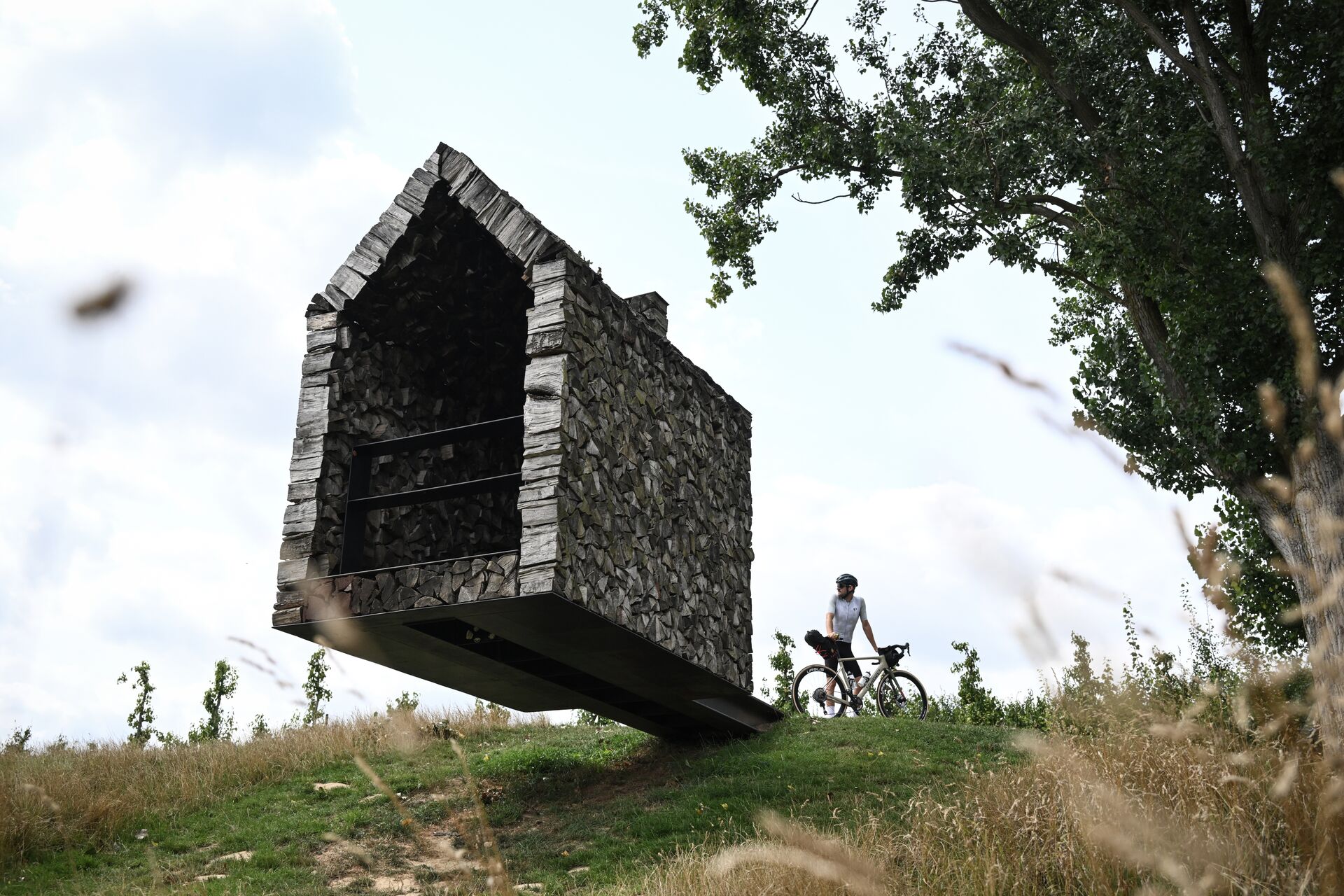 CYCLING IN FLANDERS Floating chapel (c) Grinta!