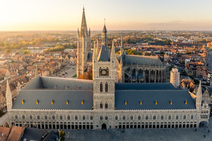 IEPER_Lakenhallen - Ieper © Westtoer