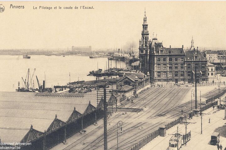 Anvers Le Pilotage et le coude de l'Escaut. Postkaart_uitgave Nels foto Ern. Thill_panorama Tavernierkaai eerste kwart 20ste eeu