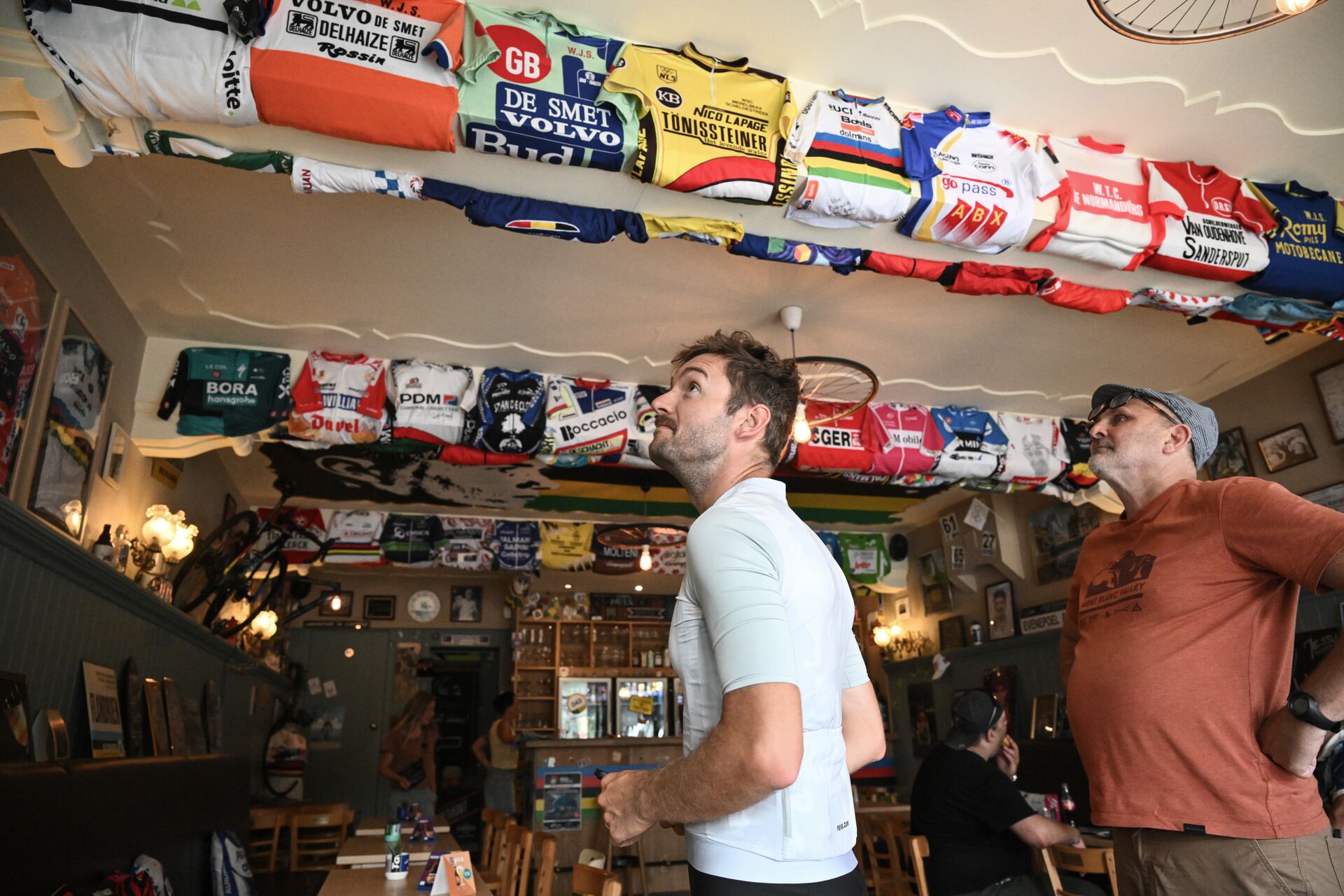 CYCLING IN FLANDERS Bar Gidon Geraardsbergen (c) Grinta!