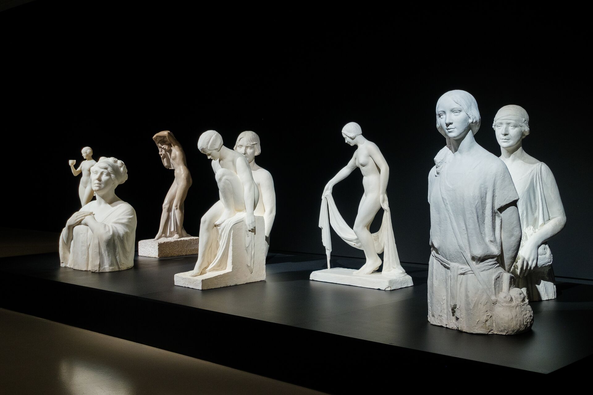 Zaalzicht Expo Yvonne Serruys 2023