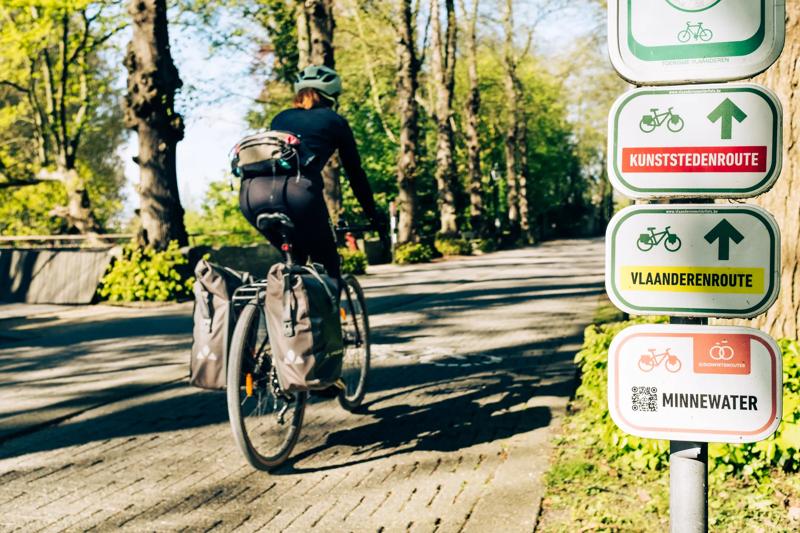 Fietspad-Minnewater-Brugge©jodysteyls