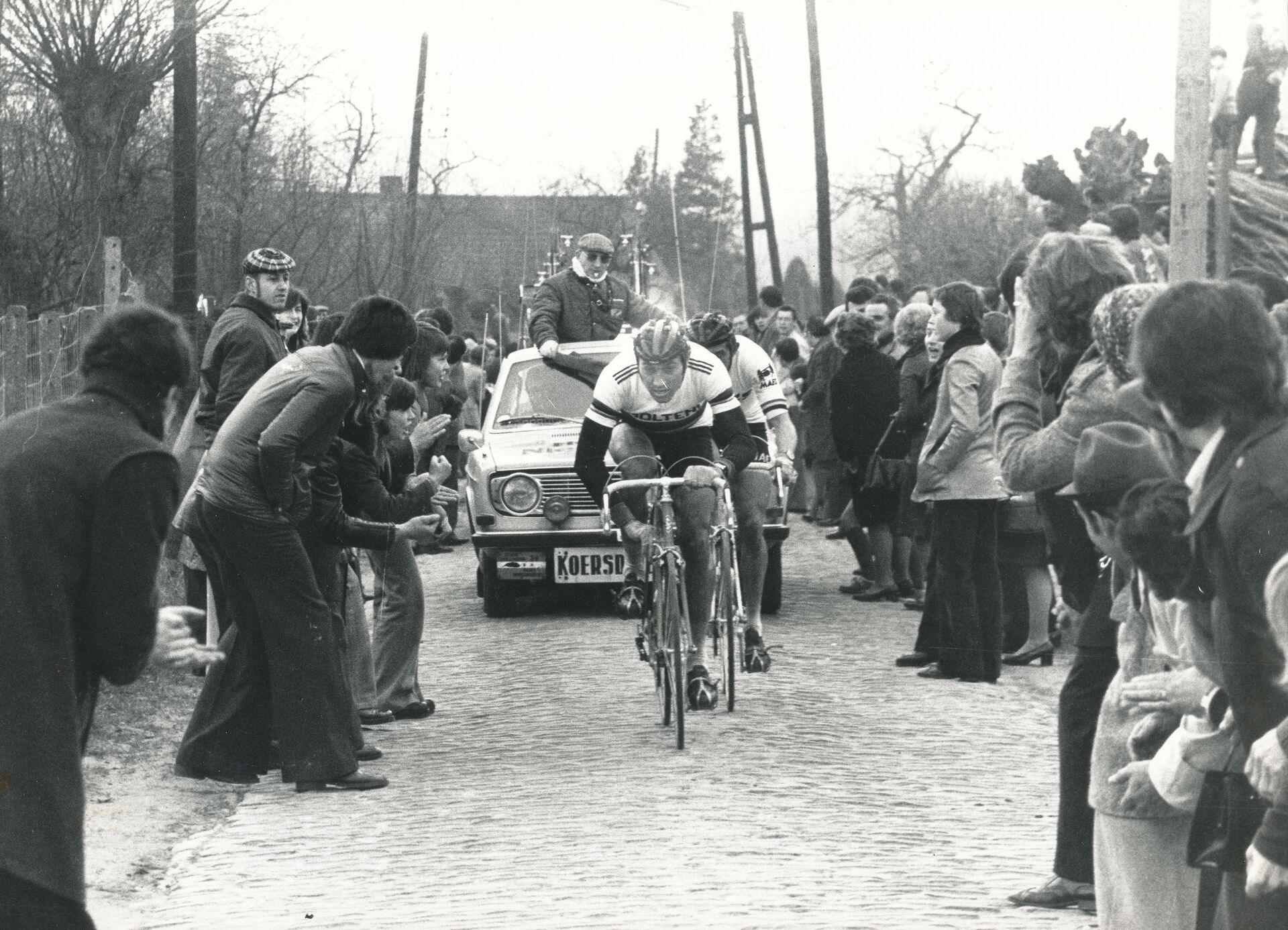 Born in Meensel-Kiezegem, east of Louvain, in June 1945. During his career, he acquired the nickname "The Cannibal", suggested by the daughter of a teammate upon being told by her father of how Merckx would not let anyone else win. Eddy Merckx - Verbeeck Ronde (c) Flanders Classics en archief Het Nieuwsblad (3)