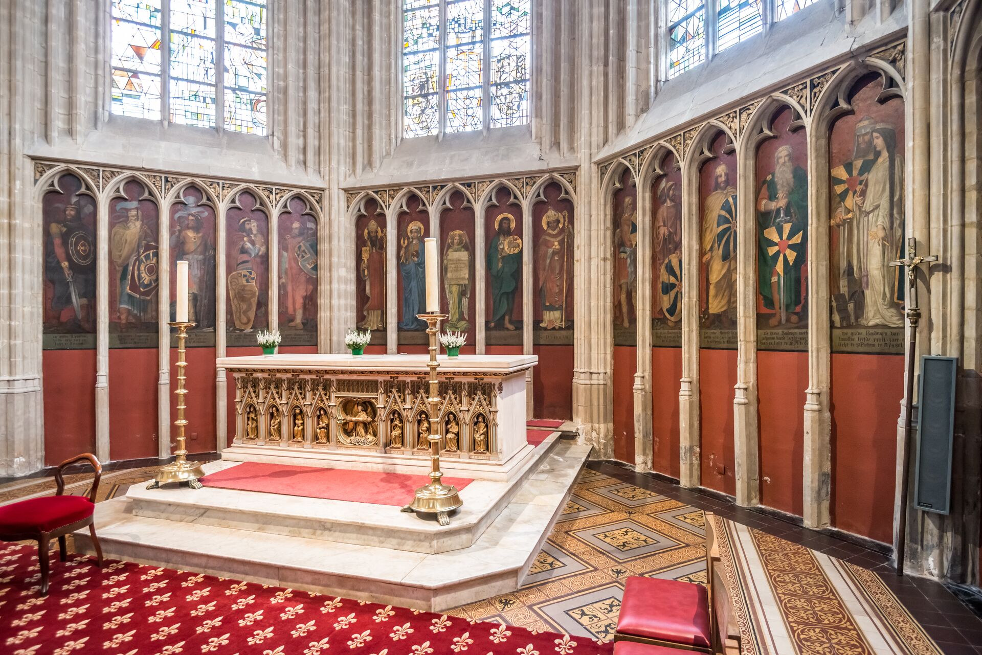 Kortrijk_Onze-Lieve-Vrouwekerk _Gravenkapel