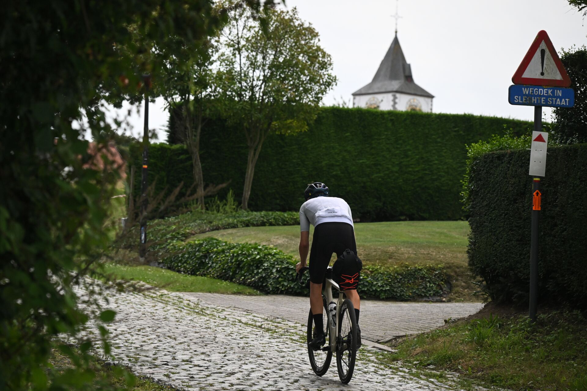 CYCLING IN FLANDERS Oude Kwaremont (c) Grinta! (2)