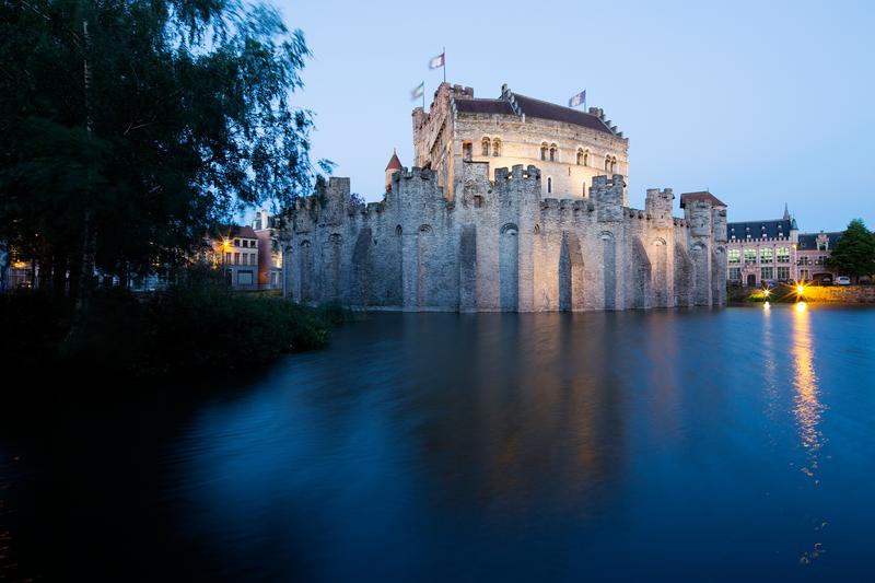 Gravensteen-Ghent-by-night-2 © Tom D&#039;Haenens
