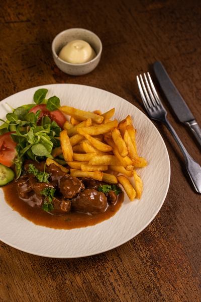 Stoofvlees met frieten | Flemish stew with fries