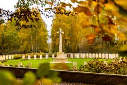 ZILLEBEKE_Hedge Row Trench Cemetery_ © Jan D'Hondt Ateljé D