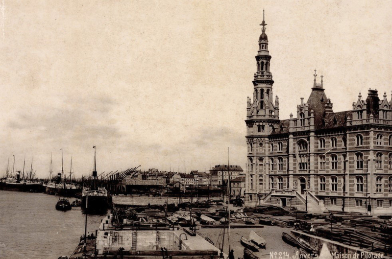 Anvers-Maison de Pilotage_ca. 1895_We zien de tijdbal op de toren. Op de voorgrond is het Margueriedok te zien_Copyright MAS