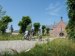 Flanders by bike Fietsroute 'Door het waterlandschap van de Wijers' Fietsen langs Abdij van Herkenrode- Hasselt