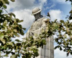 Brooding Soldier Flanders Fields © Paul Reed - licence to use until January 2028