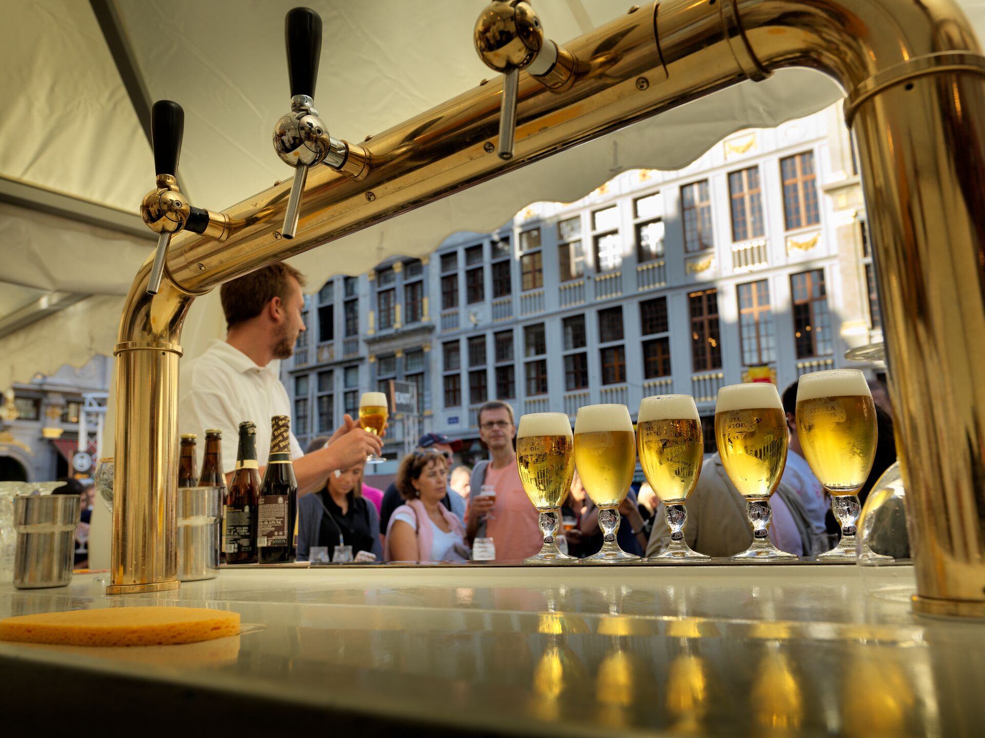 Belgian Beer Weekend Grote Markt Brussel
Belgian Beer Weekend - Brussels Grand' Placel (Grote Markt)Q 18 © Milo Profi