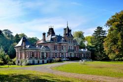 Door haar mooie ligging langs de meanderende Grote Nete en haar prachtige oude beuken en andere eeuwenoude bomen, is dit domein zeker het bezoeken waard. Hof ter Laken (c) Bruno Janssens