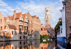 Rozenhoedkaai - Praalstoet van de Gouden Boom © Toerisme Brugge - © Jan D'Hondt