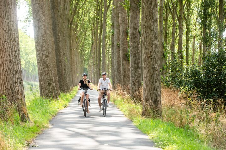 Flanders by bike: Fietsroute Verdwenen Zwinhavens