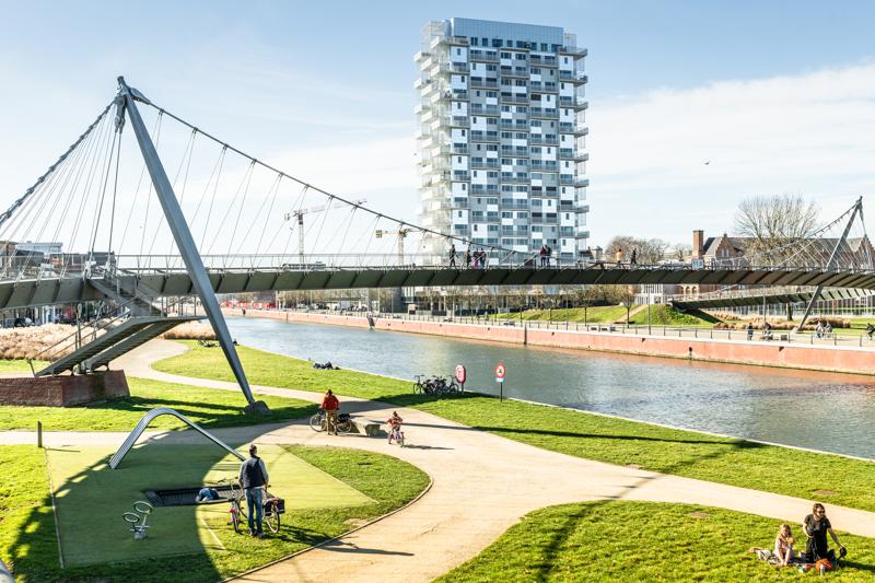 Collegebrug aan Buda Beach (c) Visit Kortrijk
