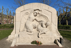 Yvonne Serruys, Oorlogsmonument Menen, Van der Merschplein